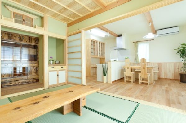 ダイニングと連続した和室